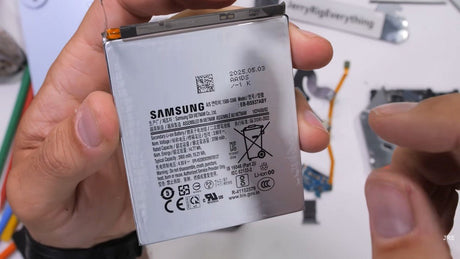 Ice Universe, Galaxy S26 Edge'in kalınlığını açıklıyor, batarya kapasitesinde fikrini değiştiriyor. - Tekno Muaz