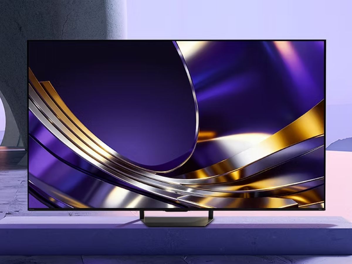 Hisense U7SF MiniLED TV ile 116 İnç Büyük Ekran Deneyimi