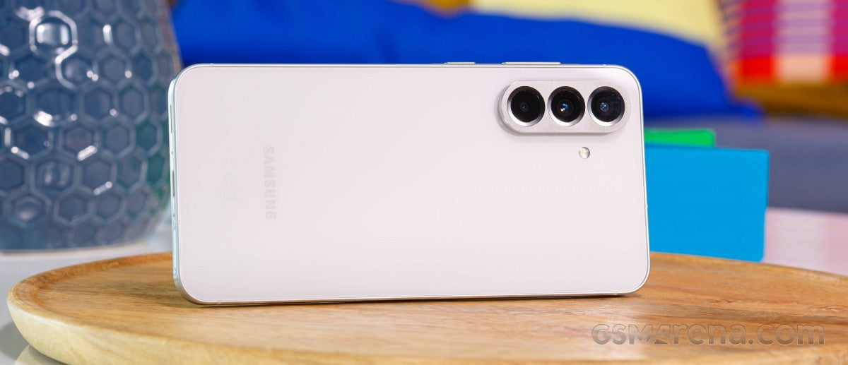 Kullanıcılar, en son Samsung Galaxy A56 güncellemesinden sonra bootlooping bildiriyor