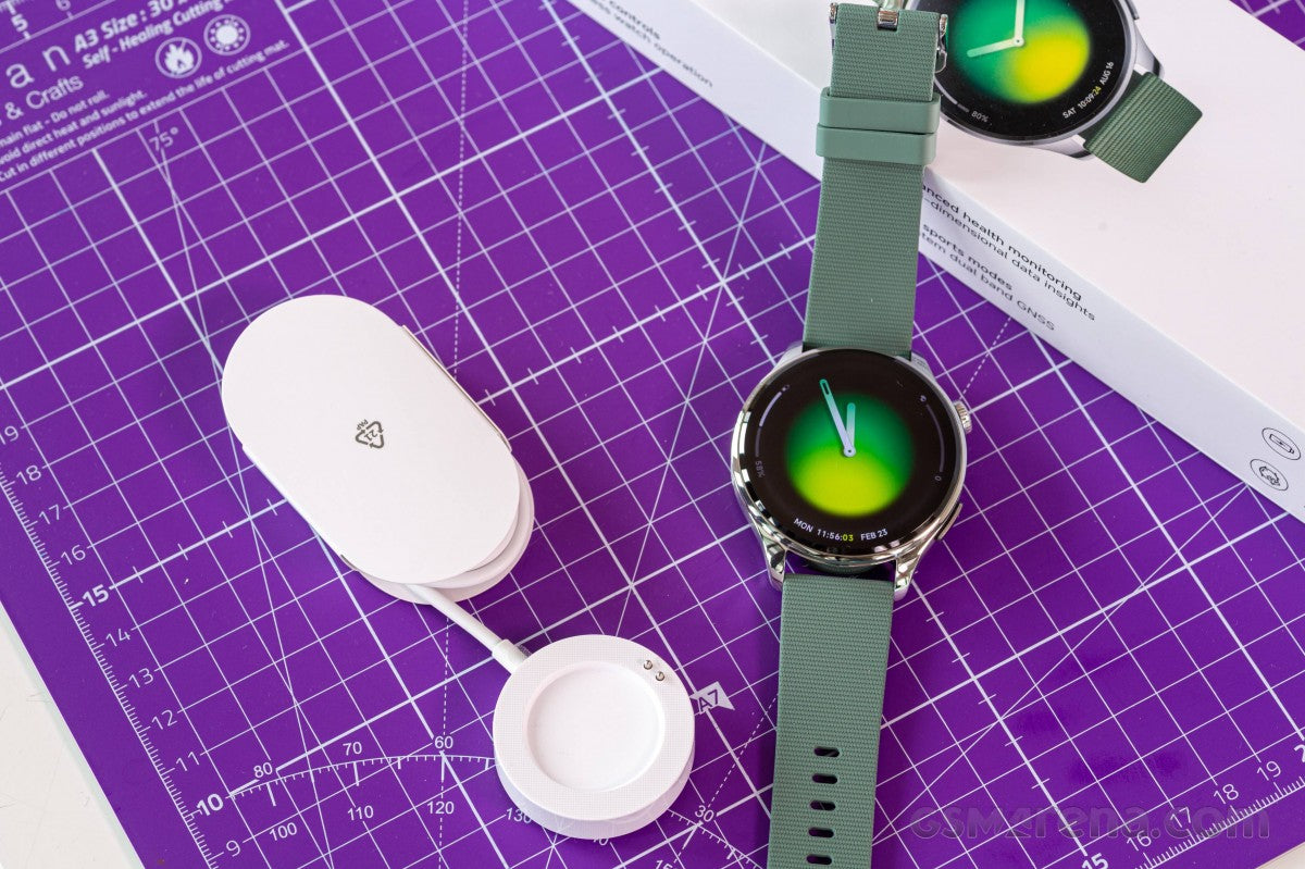 Xiaomi Watch 5'in kutu açılımı