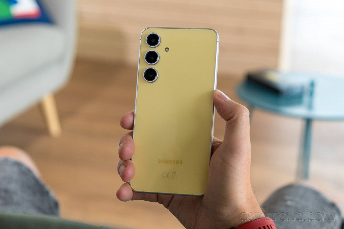 Samsung Galaxy S25 FE'nin telefoto ve geniş açılı kamera detayları sızdı