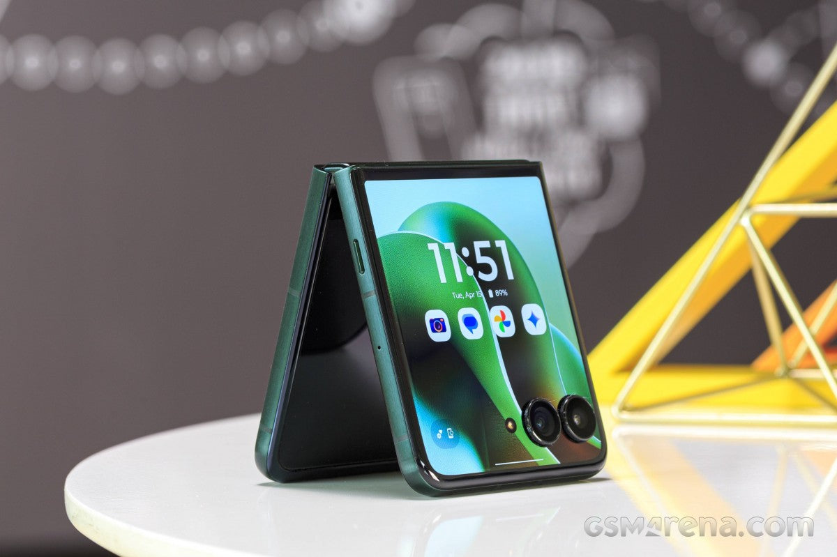 Motorola Razr, Razr+ ve Razr Ultra 2025 şimdi satışta
