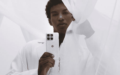 Motorola, Swarovski kristalleri ile özel sürüm Edge 70'i tanıttı. - Tekno Muaz