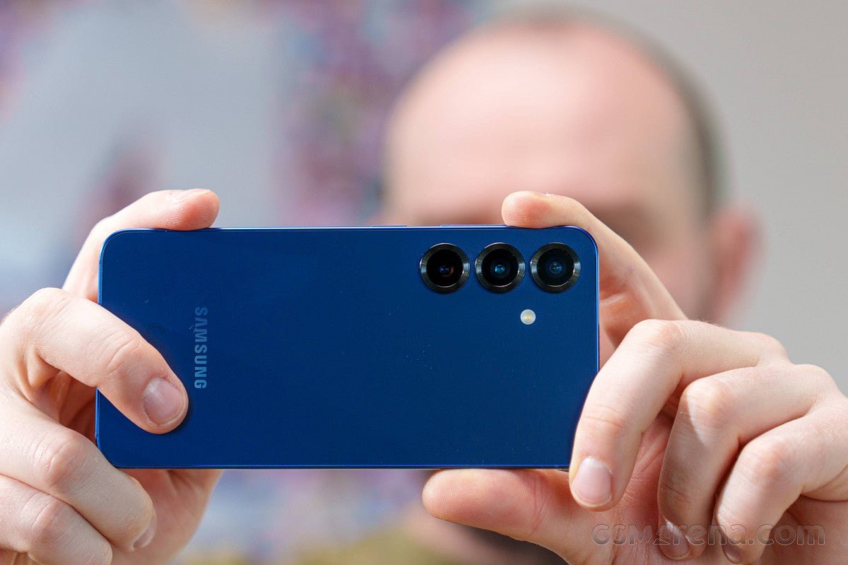 Rapor: Samsung Galaxy S26'nın Galaxy S25'in kameralarını yeniden kullanacağı bildirildi - Tekno Muaz