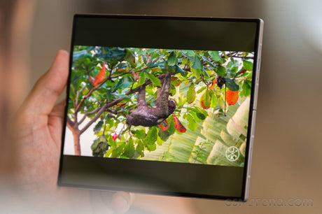 Samsung'un katlanabilir iPhone ekranı, Galaxy Z Fold6'nın sahip olmadığı bir özelliğe sahip olacak. 

Translation: Samsung'un katlanabilir iPhone ekranı, Galaxy Z Fold6'nın sahip olmadığı bir özelliğe sahip olacak. - Tekno Muaz
